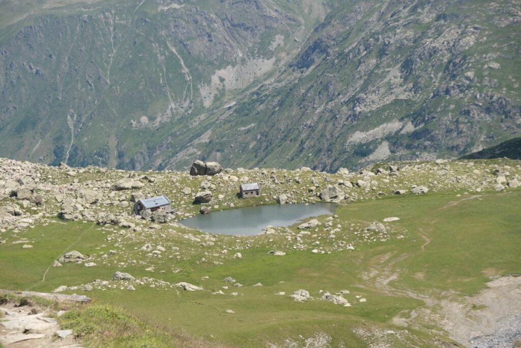 Refuge et lac de Vallonpierre