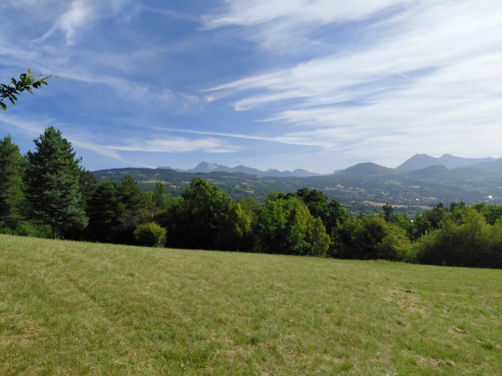 Vue sur le Champsaur depuis Puymaure